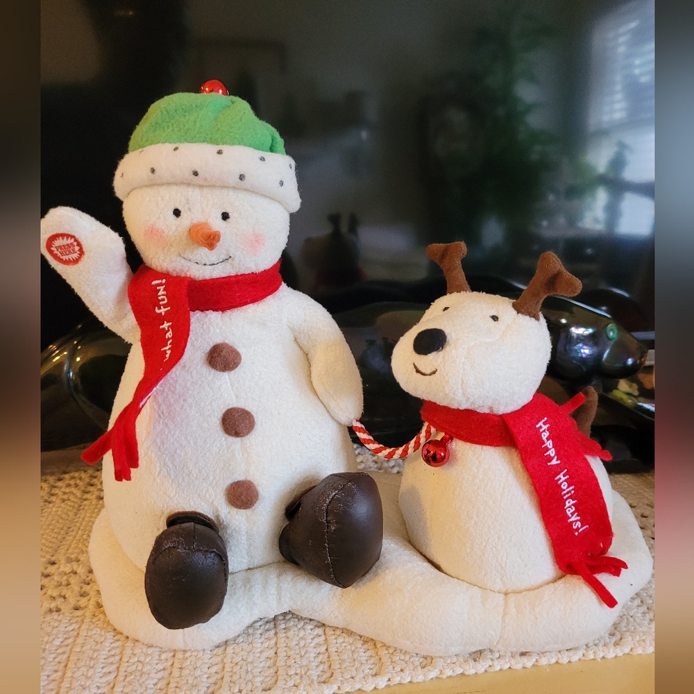 Hallmark Jingle Pals Snowman & Dog Animated Musical Singing Plush 2004.